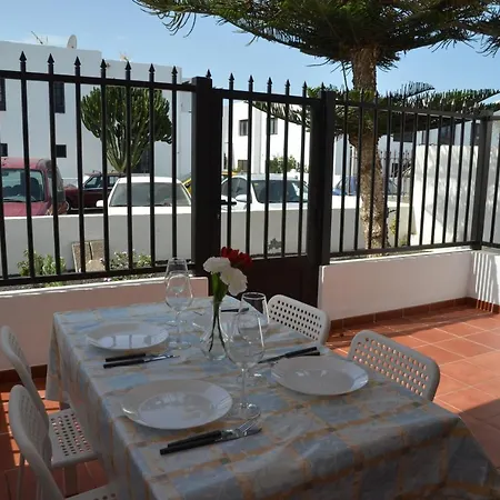 Manuela Daire Puerto del Carmen (Lanzarote)