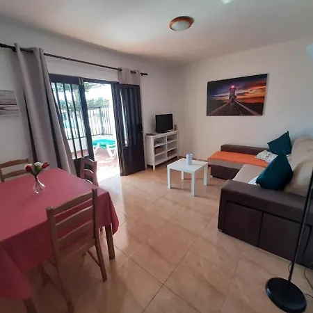 Manuela * פוארטו דל כרמן